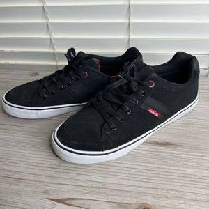 LEVIS Men’s Black Feaux Suede Low Top Tennis Shoes Sz 9.5